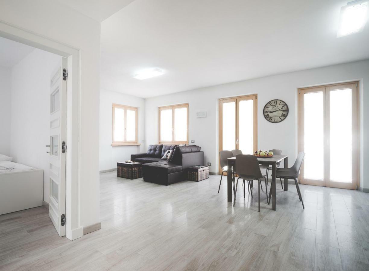 Ora E Peler Apartment